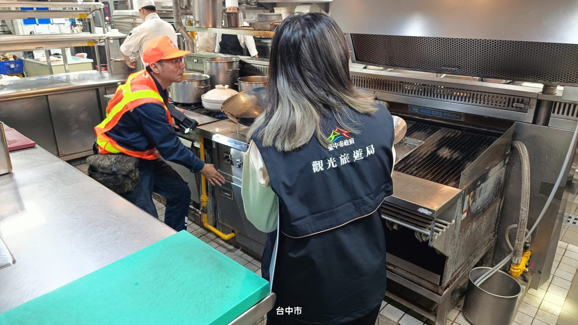 守護旅客住宿安全！　中市府旅館業天然氣用量大戶專案體檢全過關