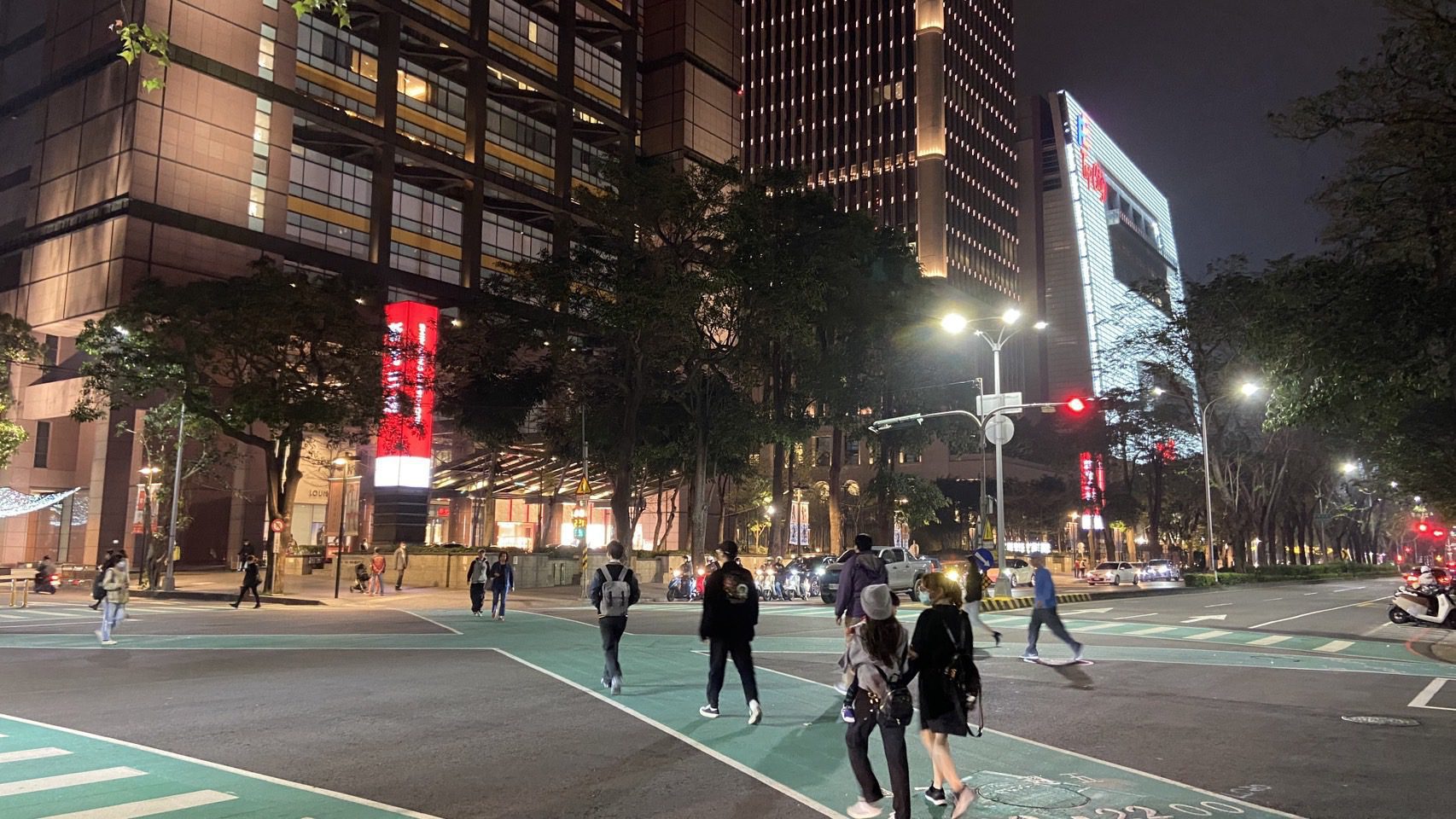 燈亮城市更安全！議員肯定中市府推動路燈節能升級　陳大田：年省8千萬度電、減碳3.9萬公噸