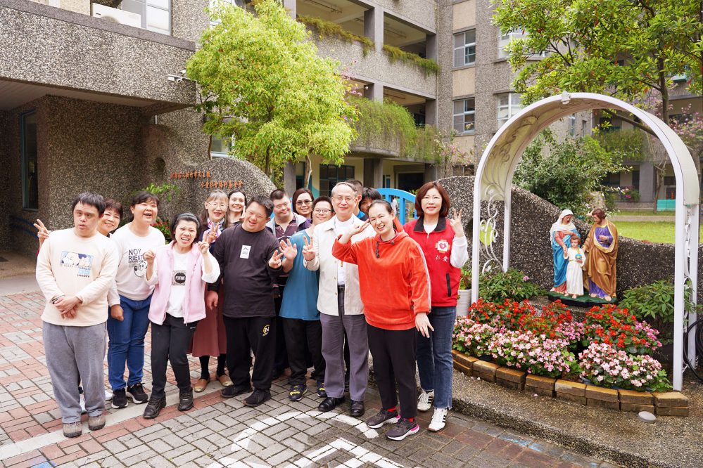 急需愛心單位支持 仁愛社福愛心園遊會5/24登場尚有6個攤位等待報名 急需愛心單位支持 仁愛社福愛心園遊會5/24登場尚有6個攤位等待報名