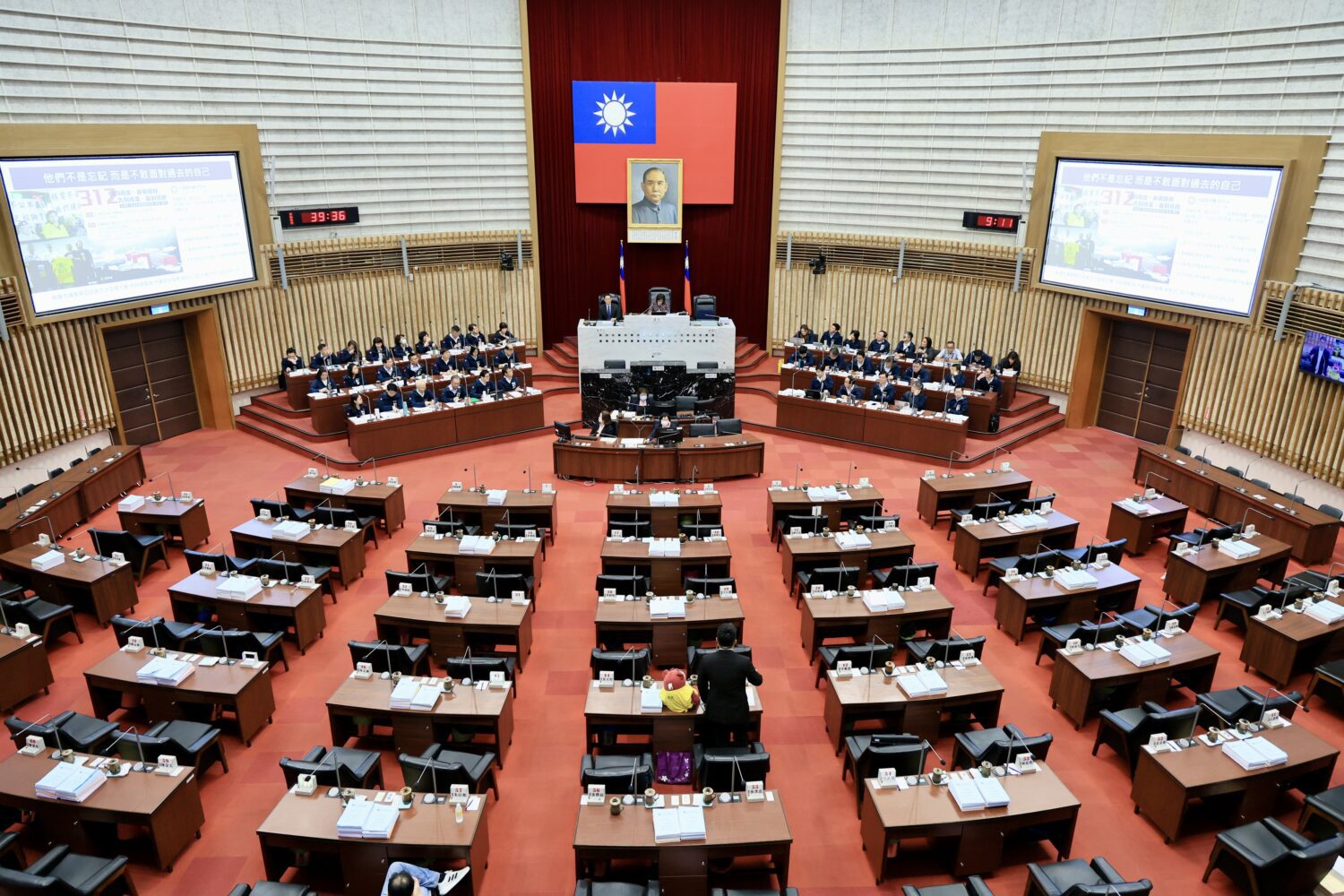 陳其邁:統整育兒資源 支持家庭放心生育 好孕行得通全面電子化便民 陳其邁:統整育兒資源 支持家庭放心生育 好孕行得通全面電子化便民
