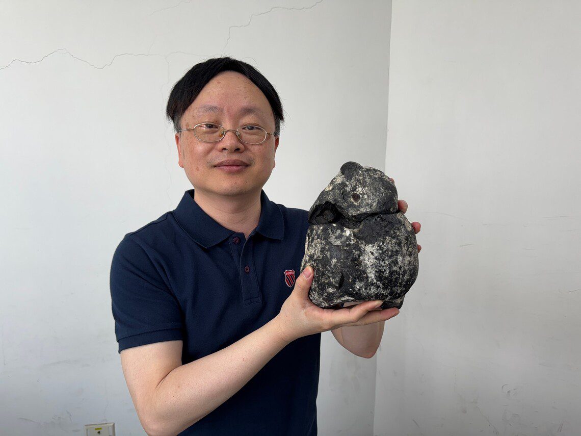 漾新聞|狗來富成真!她撿到真龍涎香 漾新聞|狗來富成真!她撿到真龍涎香