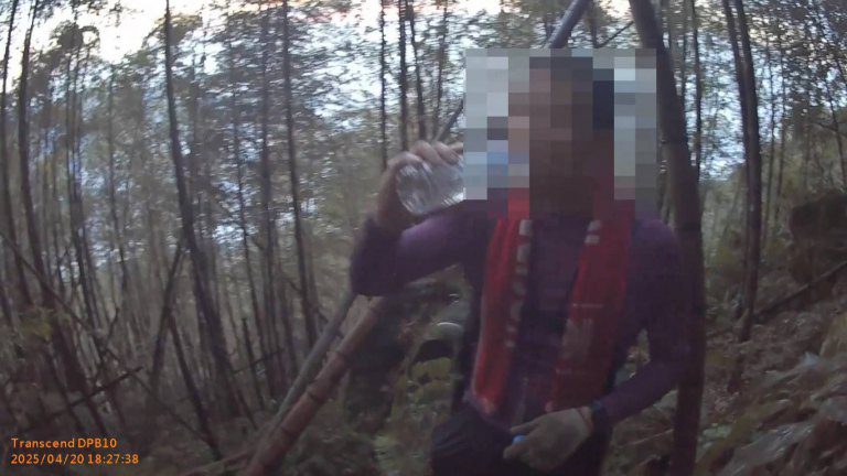 61歲男獨攀小百岳迷航6小時　警消成功救援