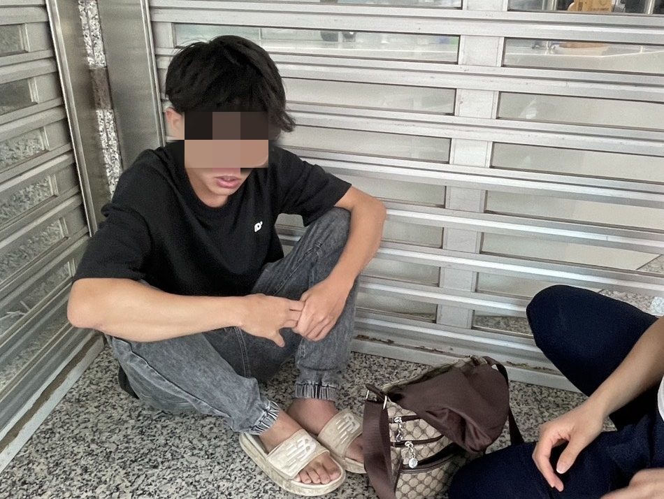 又是小黃司機立大功!他載到詐欺車手 秒向壢警報案 又是小黃司機立大功!他載到詐欺車手 秒向壢警報案