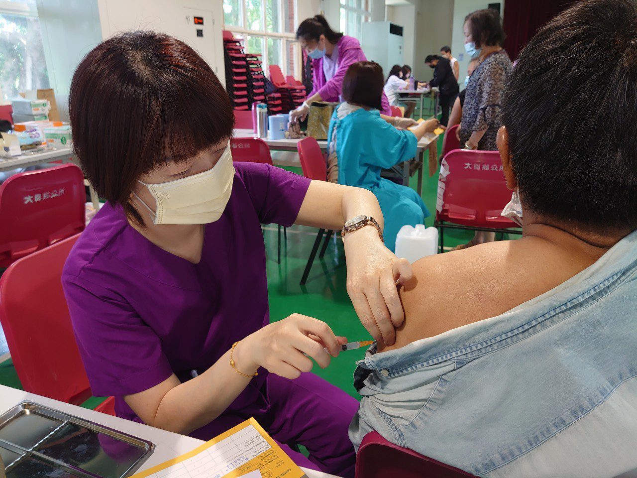新冠重症近七成未打JN.1疫苗 桃市衛生局籲「這族群」快打第二劑 新冠重症近七成未打JN.1疫苗 桃市衛生局籲「這族群」快打第二劑