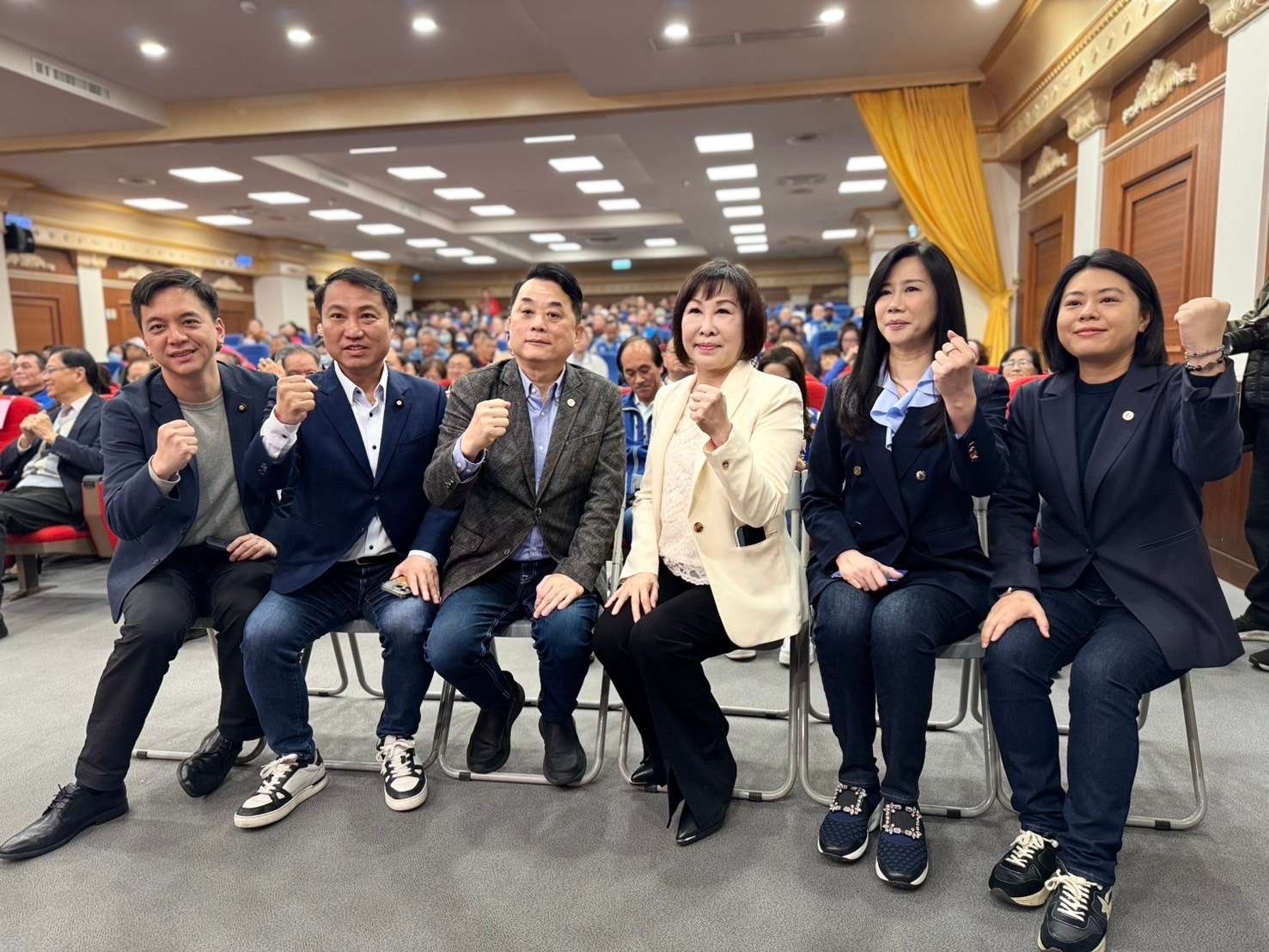 桃園6藍委遭提罷免!選委會啟動連署人名冊查對作業 確認是否本人簽章 桃園6藍委遭提罷免!選委會啟動連署人名冊查對作業 確認是否本人簽章