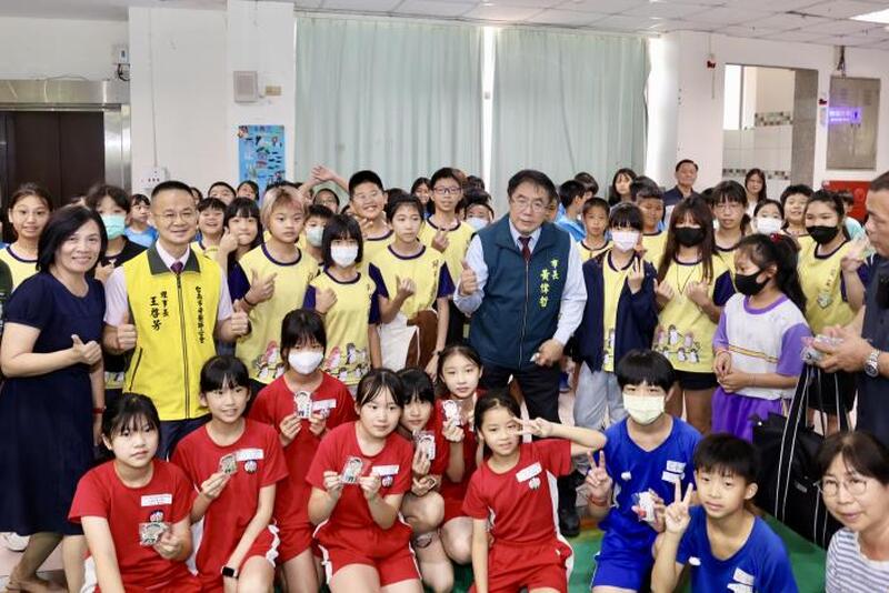 南市未滿6歲兒童塗氟利用率六都第一   鼓勵小朋友養成潔牙好習慣