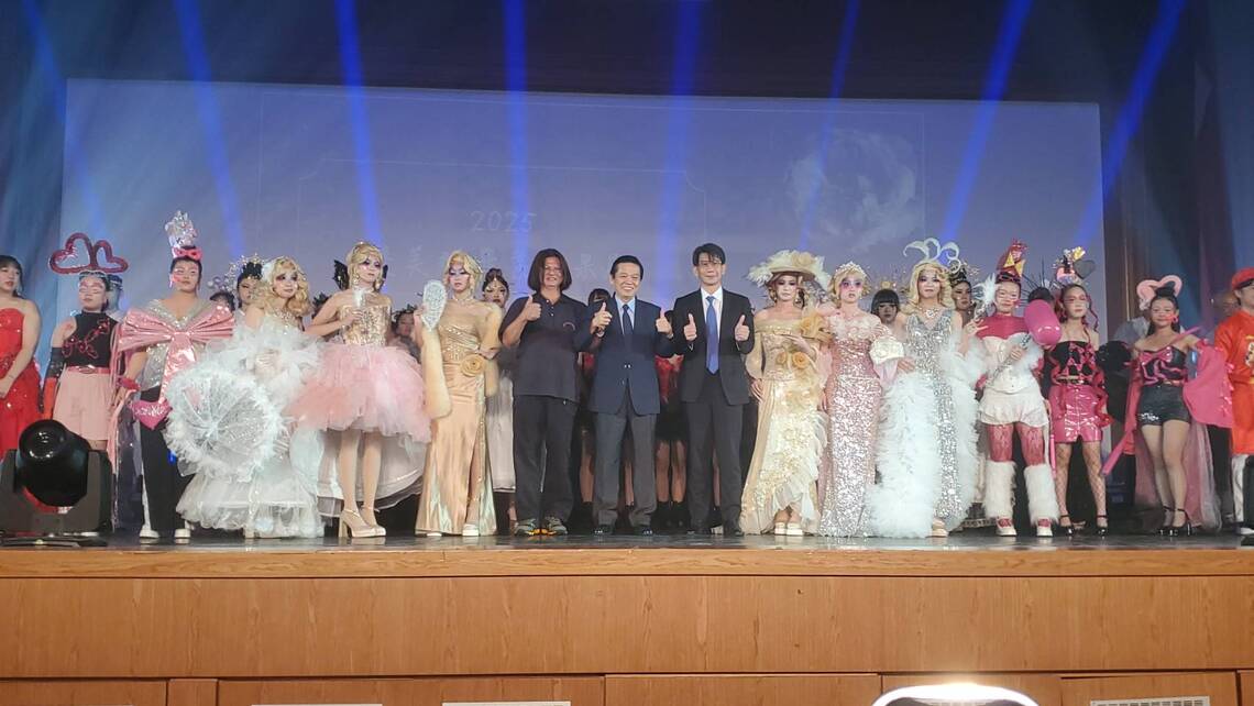 漾新聞|立志高中餐美群聯合畢展 燿|醇驚艷登場艷力四射 漾新聞|立志高中餐美群聯合畢展 燿|醇驚艷登場艷力四射