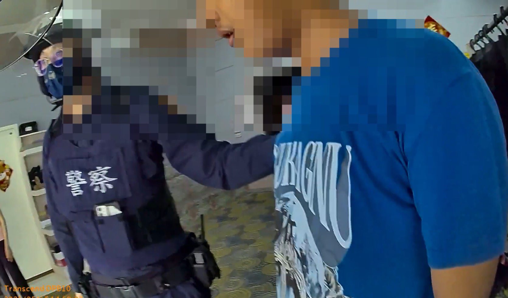 19歲男搭車自爆詐騙司機機警報案 行蹤敗露遭當街逮捕 19歲男搭車自爆詐騙司機機警報案 行蹤敗露遭當街逮捕