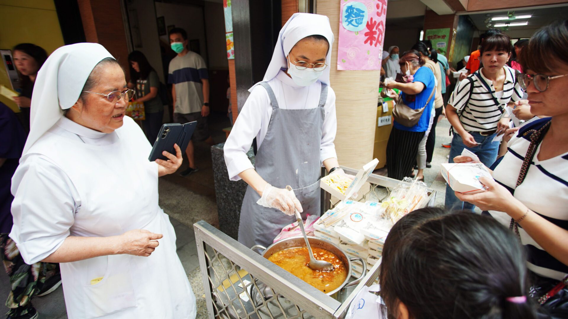 桃園德來幼兒園母親節感恩聚 義賣捐助台東迦南教會重建 桃園德來幼兒園母親節感恩聚 義賣捐助台東迦南教會重建