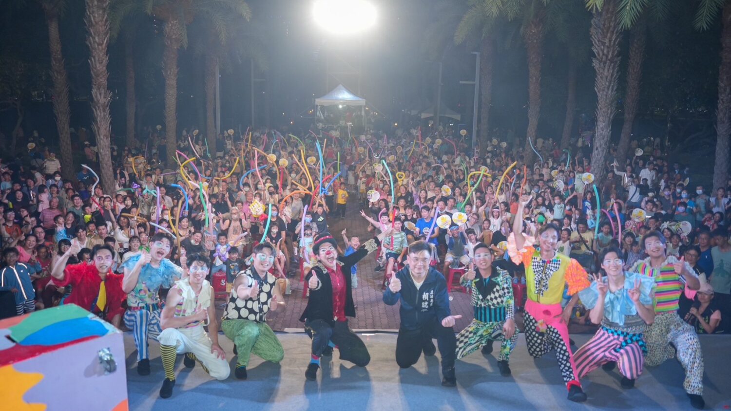 世界級馬戲團FOCASA凹子底開演  賴瑞隆陪2000名親子嗨翻