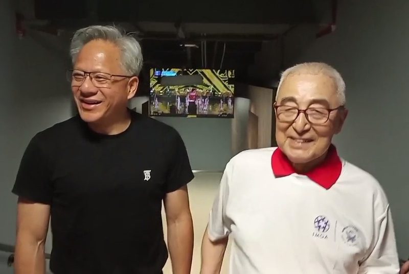 「多看美女」能長壽?104歲人瑞世壯運妙答黃仁勳,科學與幽默的完美碰撞 「多看美女」能長壽?104歲人瑞世壯運妙答黃仁勳,科學與幽默的完美碰撞