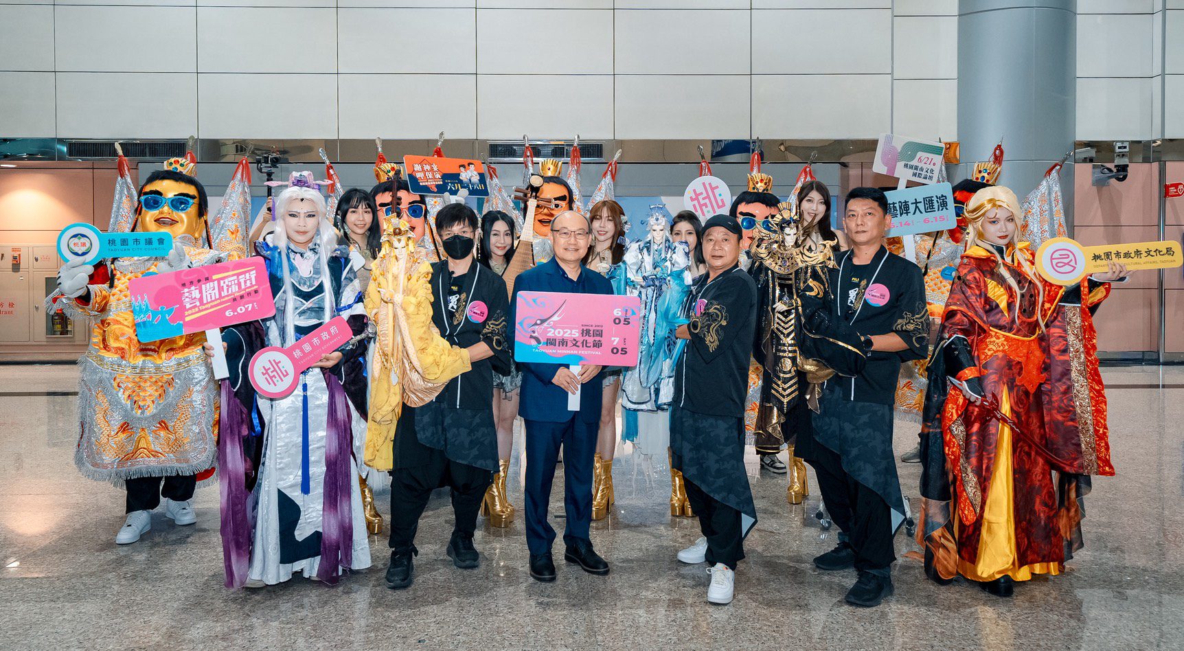 三太子、霹靂布袋戲國門快閃 「2025桃園閩南文化節」震撼登場