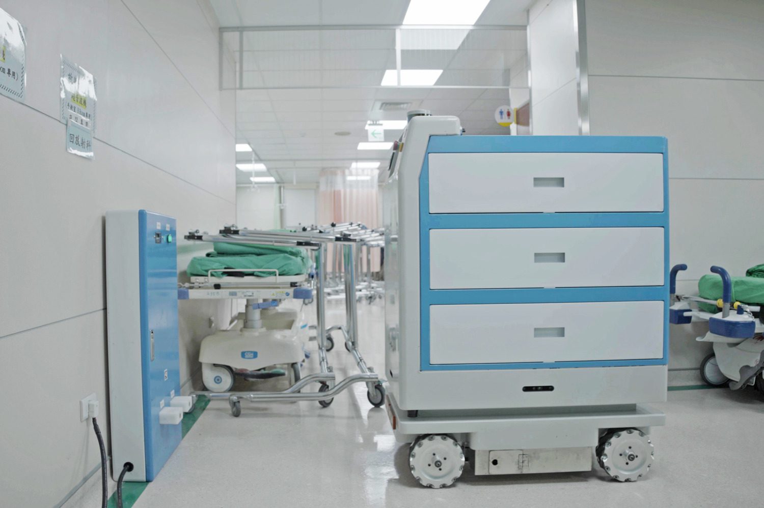 開刀房快遞員 工研院醫療物流AI機器人「阿幫」COMPUTEX 2025亮相 開刀房快遞員 工研院醫療物流AI機器人「阿幫」COMPUTEX 2025亮相