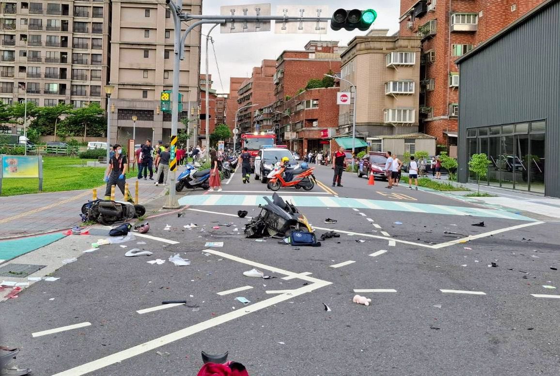 三峽重大車禍 9名傷者是三峽國中學生 教育局啟動關懷輔導 三峽重大車禍 9名傷者是三峽國中學生 教育局啟動關懷輔導