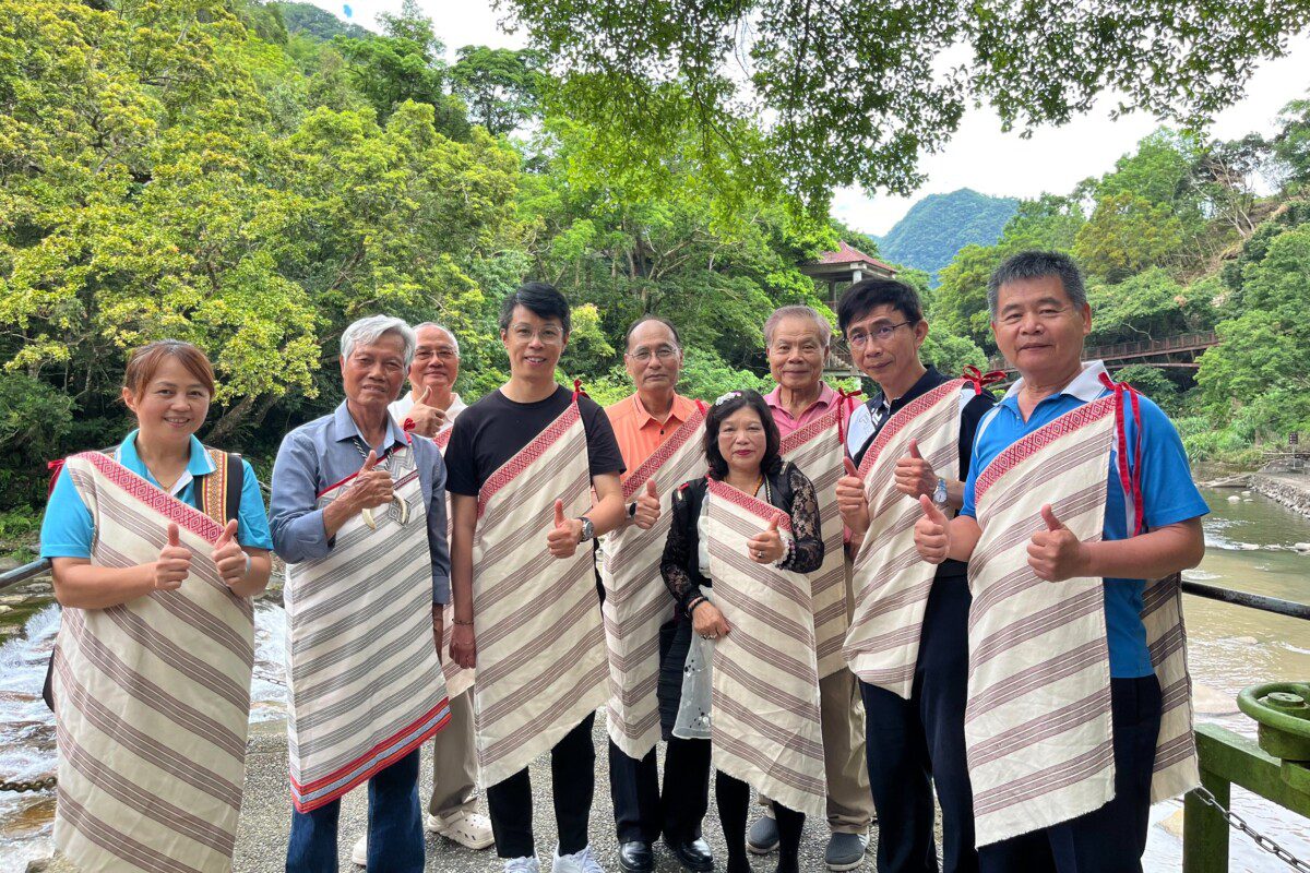 開溪祭遵古禮泰雅耆老祈福揭序幕 宇內溪戲水區展現文化與自然共榮新願景 開溪祭遵古禮泰雅耆老祈福揭序幕 宇內溪戲水區展現文化與自然共榮新願景