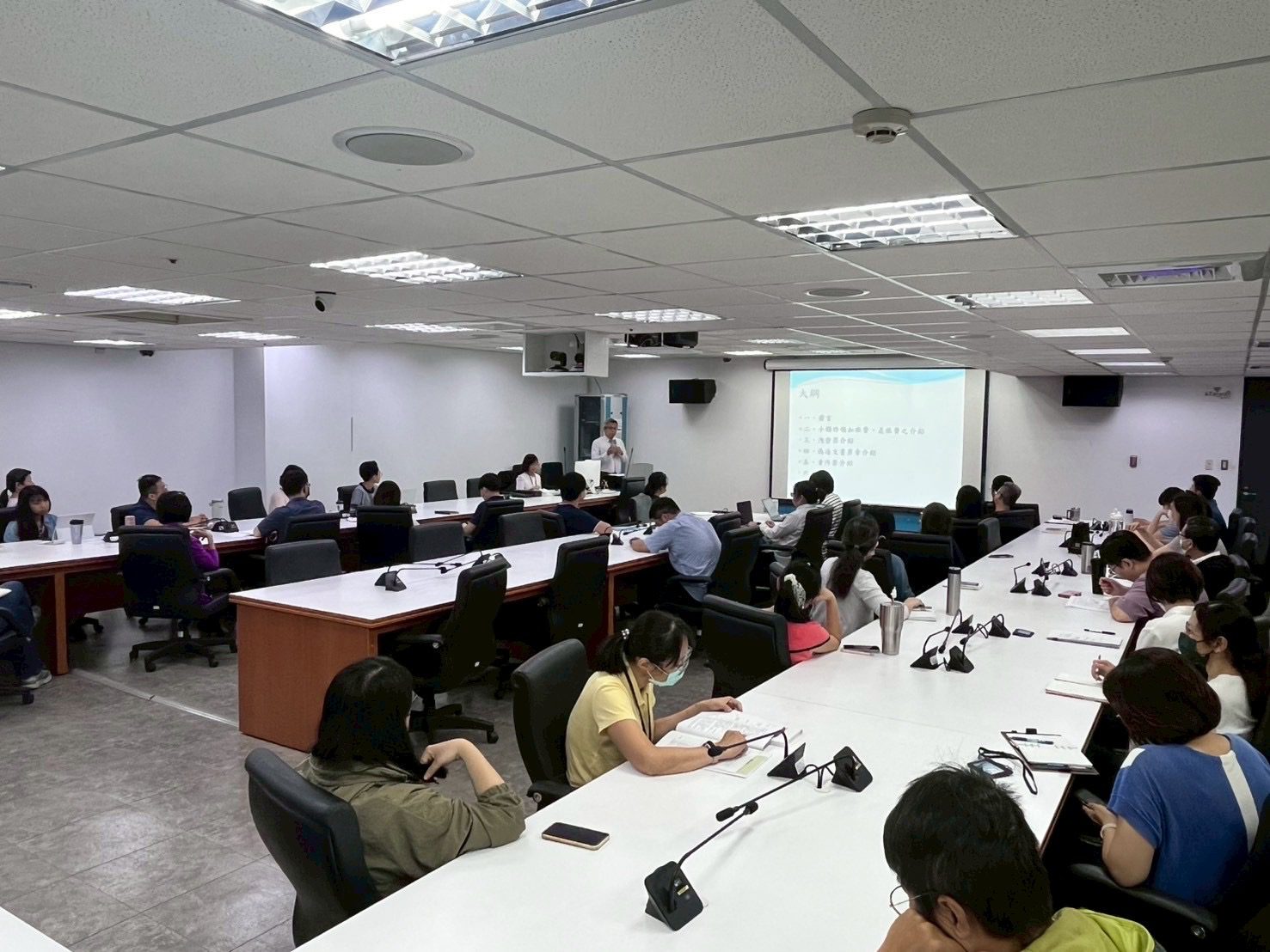 海委會法治講習邀請檢察官解密公務申領 避免員工踩雷 海委會法治講習邀請檢察官解密公務申領 避免員工踩雷