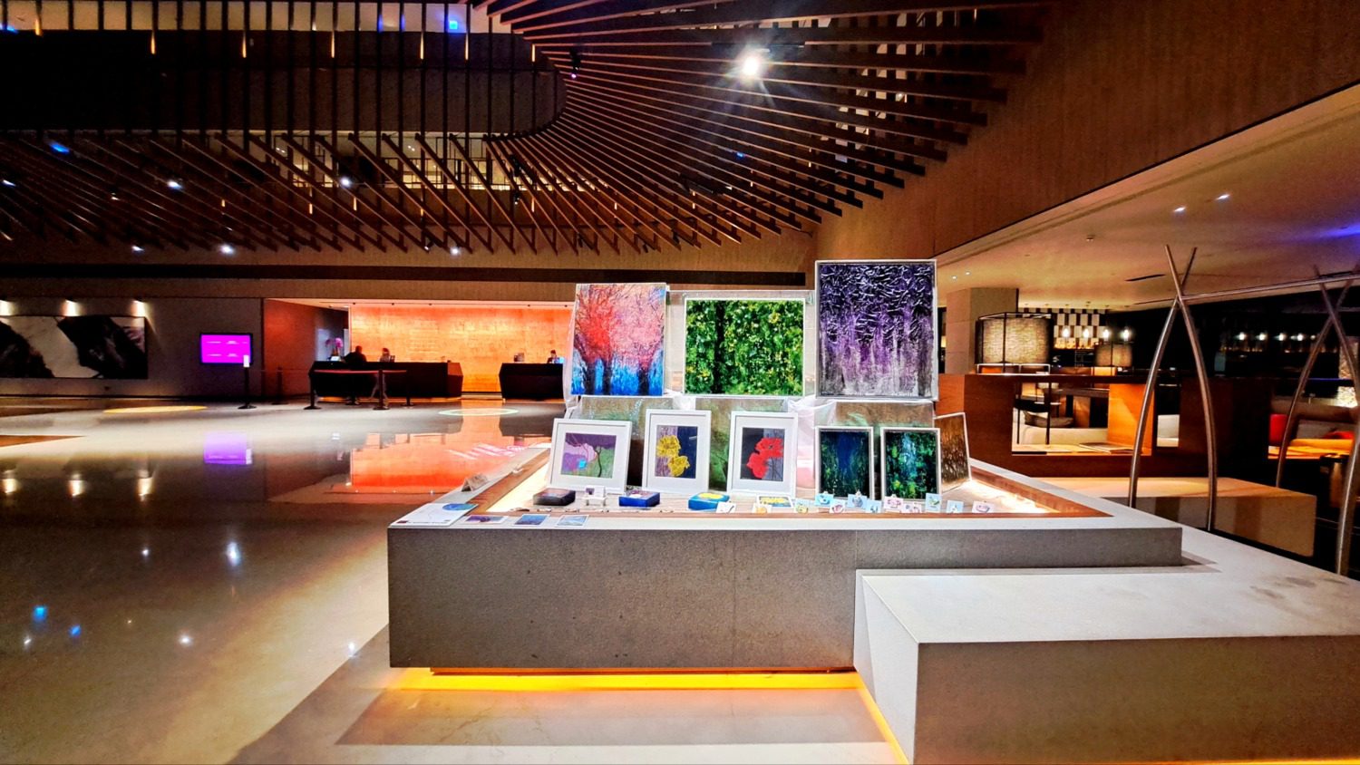 台南大員皇冠假日酒店展新藝 任怡潔《花若盛開》驚艷登場 台南大員皇冠假日酒店展新藝 任怡潔《花若盛開》驚艷登場