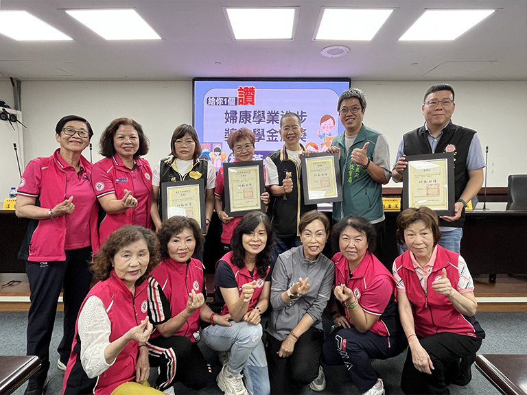 攜手做公益! 南區安平區14校82學生獲學業進步獎 攜手做公益! 南區安平區14校82學生獲學業進步獎