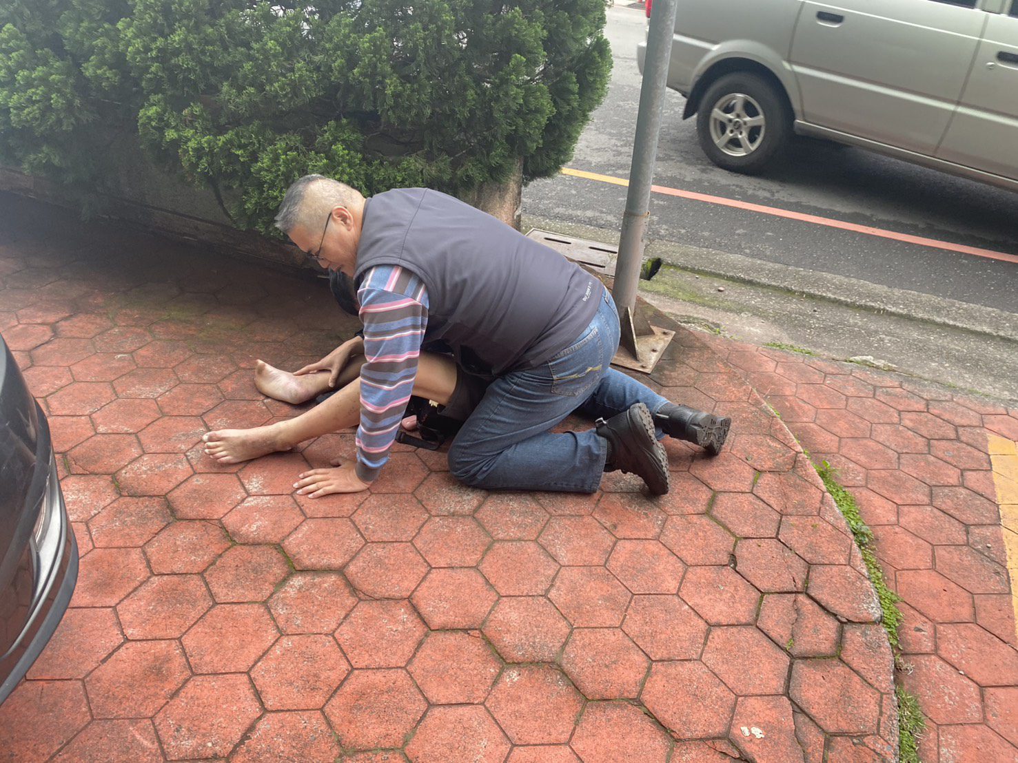 埔里警成功逮詐欺車手 英勇壓制送辦 埔里警成功逮詐欺車手 英勇壓制送辦