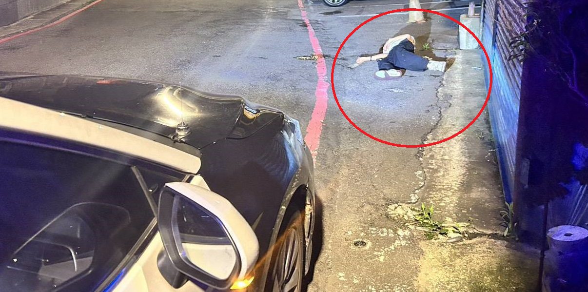 他下車吐完「小黃不見了」 大園警助酒醉男子返家 他下車吐完「小黃不見了」 大園警助酒醉男子返家