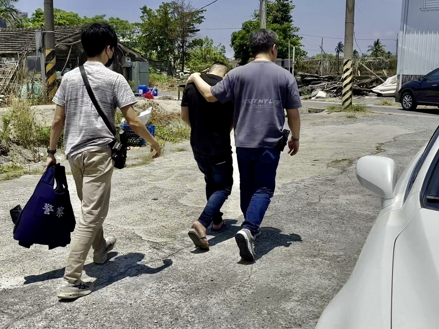 南市刑大破獲神壇藏毒窟 毒犯求神庇佑仍難逃法網 南市刑大破獲神壇藏毒窟 毒犯求神庇佑仍難逃法網