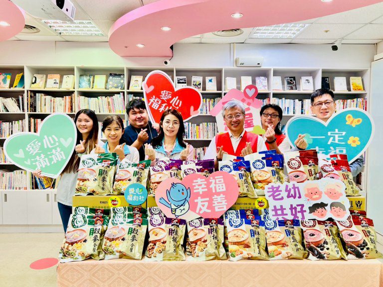 端午前夕送暖　   竹市府攜手靈鷲山、松翰科技贈1,020袋營養飲品關懷獨老