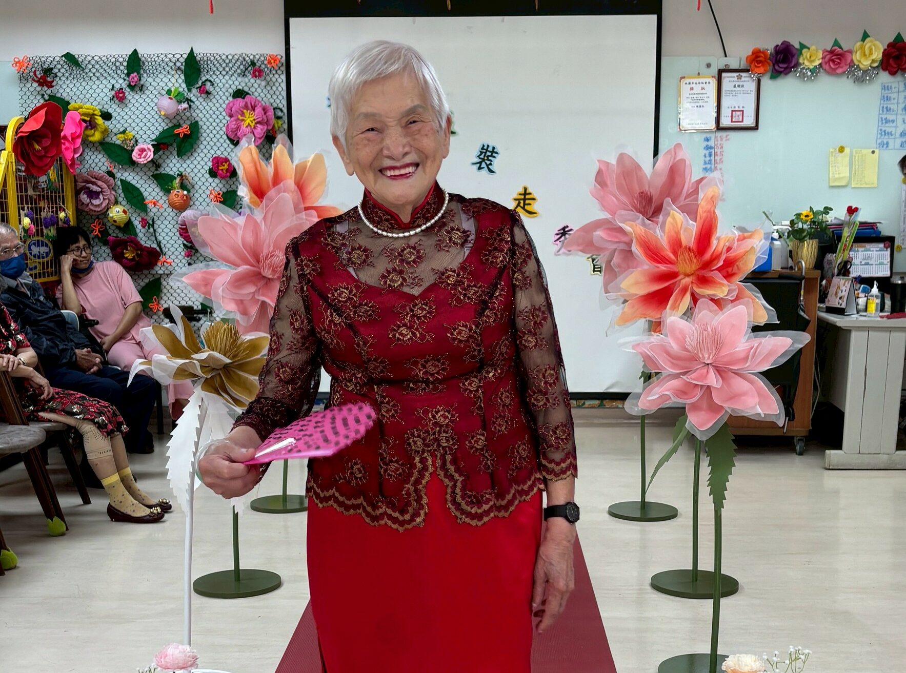 北榮桃分院長樂居舉辦復古風走秀 長輩穿旗袍大展自信風采 北榮桃分院長樂居舉辦復古風走秀 長輩穿旗袍大展自信風采