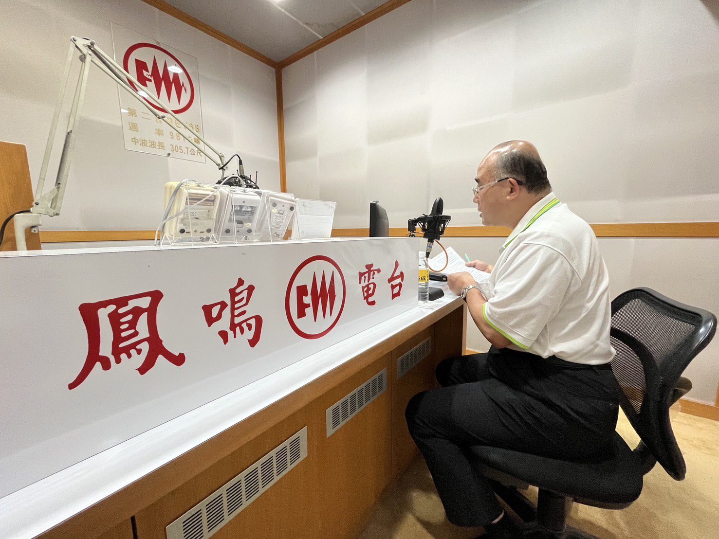 防詐宣導再出擊 岡山警分局長空中傳聲以台語推廣反詐騙 防詐宣導再出擊 岡山警分局長空中傳聲以台語推廣反詐騙