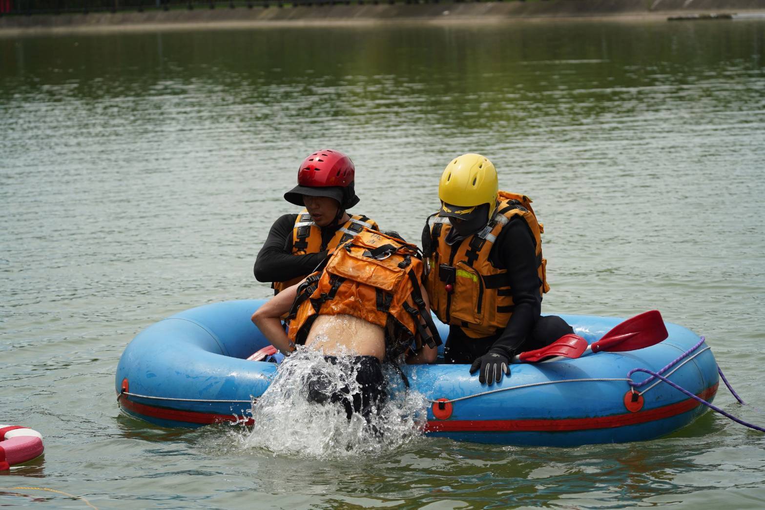 有人掉進埤塘?桃消平鎮分隊水域救援演練逼真登場 有人掉進埤塘?桃消平鎮分隊水域救援演練逼真登場