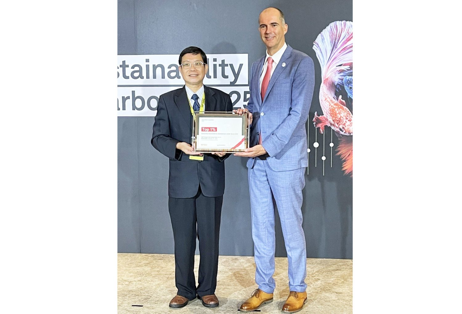 中鋼永續實力登峰！勇奪2025標普全球年鑑雙料大獎