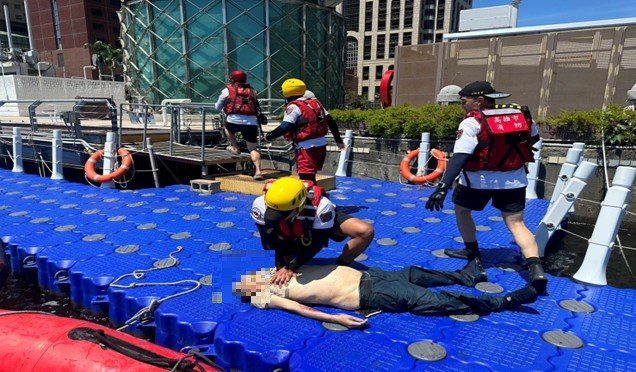 2025高雄端午嘉年華開跑  消防局部署水域安全警戒確保賽事順利進行