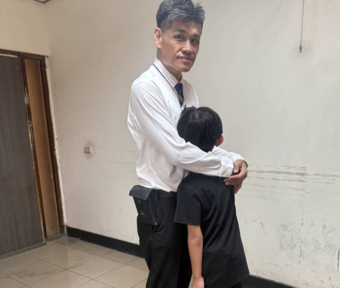 《基督的愛,不離不棄—陳紀孝弟兄的服事見證》 《基督的愛,不離不棄—陳紀孝弟兄的服事見證》