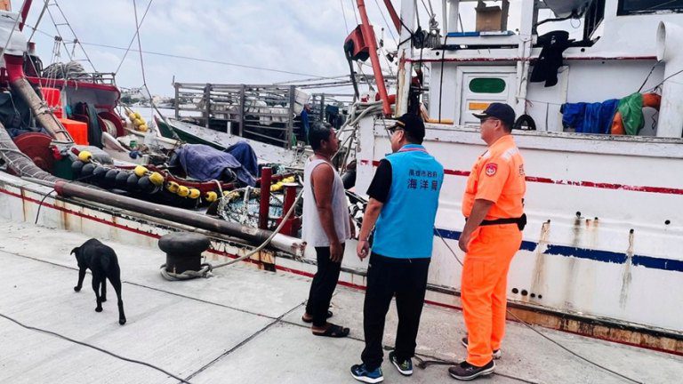 漁港區防颱防疫雙出擊 海洋局強化關懷船員行動 漁港區防颱防疫雙出擊 海洋局強化關懷船員行動