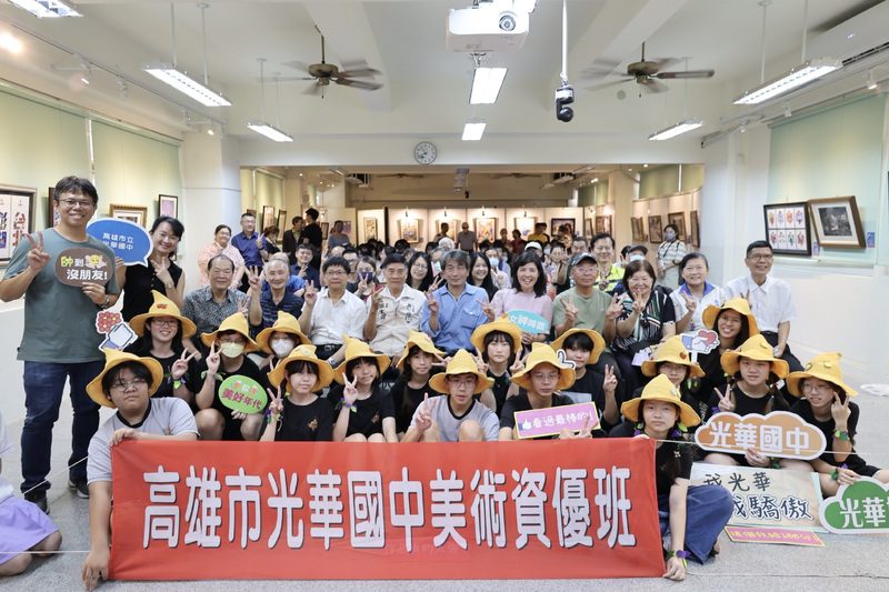 「森之靈」點亮社區 光華國中美術班畢業展