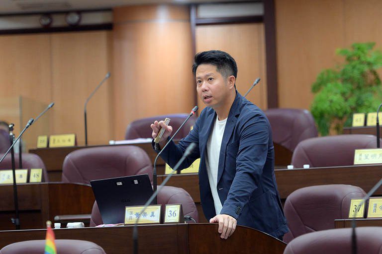 施工現場無視交通規範 市議員黃崇真:市民安全何時能得到重視? 施工現場無視交通規範 市議員黃崇真:市民安全何時能得到重視?