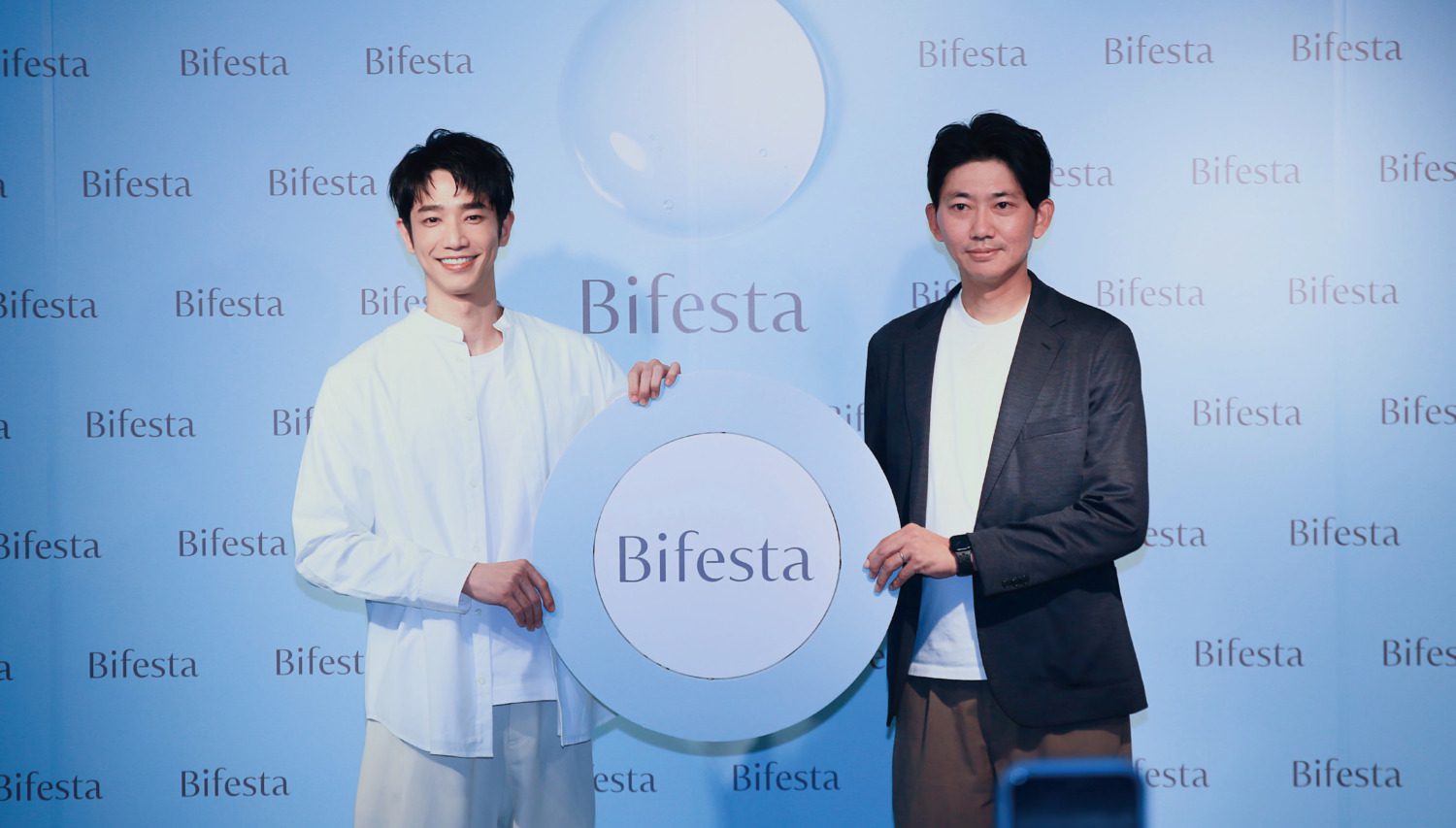 Bifesta碧菲絲特14週年首推台灣代言人 劉以豪成為水潤心動年度代表 Bifesta碧菲絲特14週年首推台灣代言人 劉以豪成為水潤心動年度代表