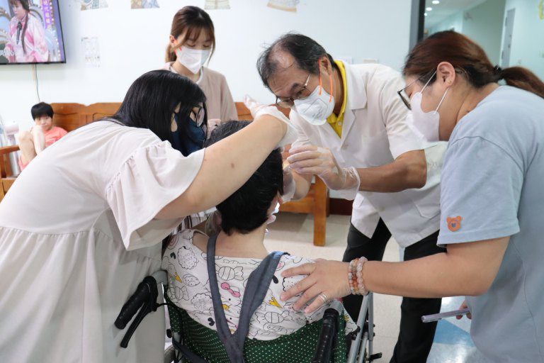 用愛呵護～　彰化醫院攜手喜願家園守護精障者口腔健康
