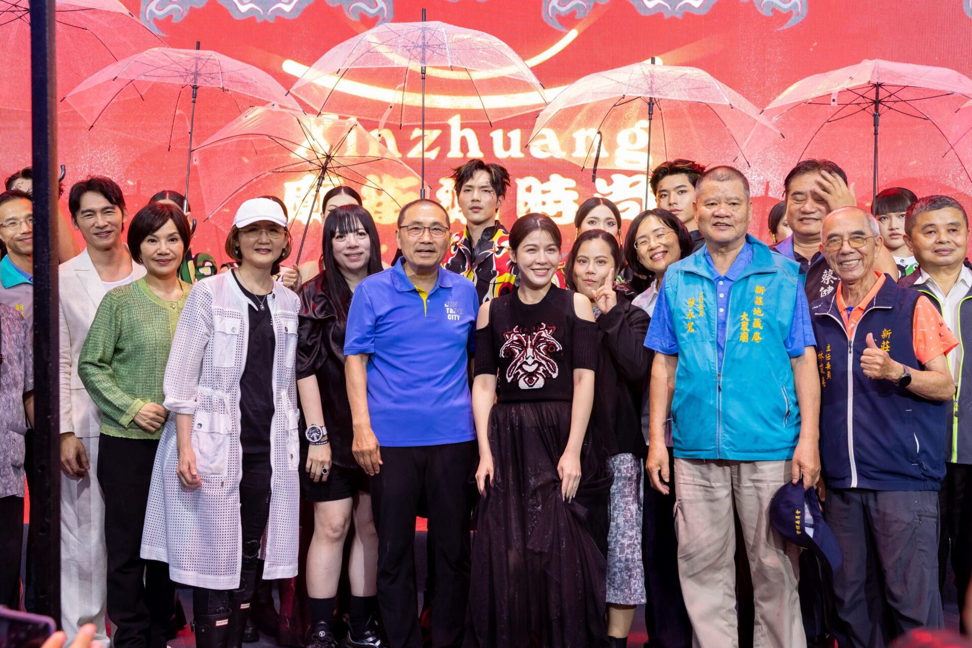 「廟街潮時尚」韓籍女神全恩菲首秀驚豔全場 男團Ｕ:NUS熱情獻唱