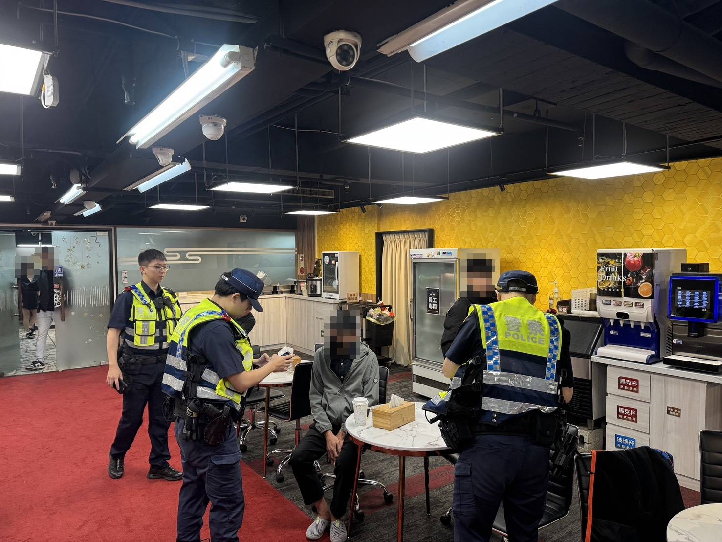 拒檢逃逸露餡!桃警雷霆專案查獲4名越籍移工 其中1人遭通緝 拒檢逃逸露餡!桃警雷霆專案查獲4名越籍移工 其中1人遭通緝