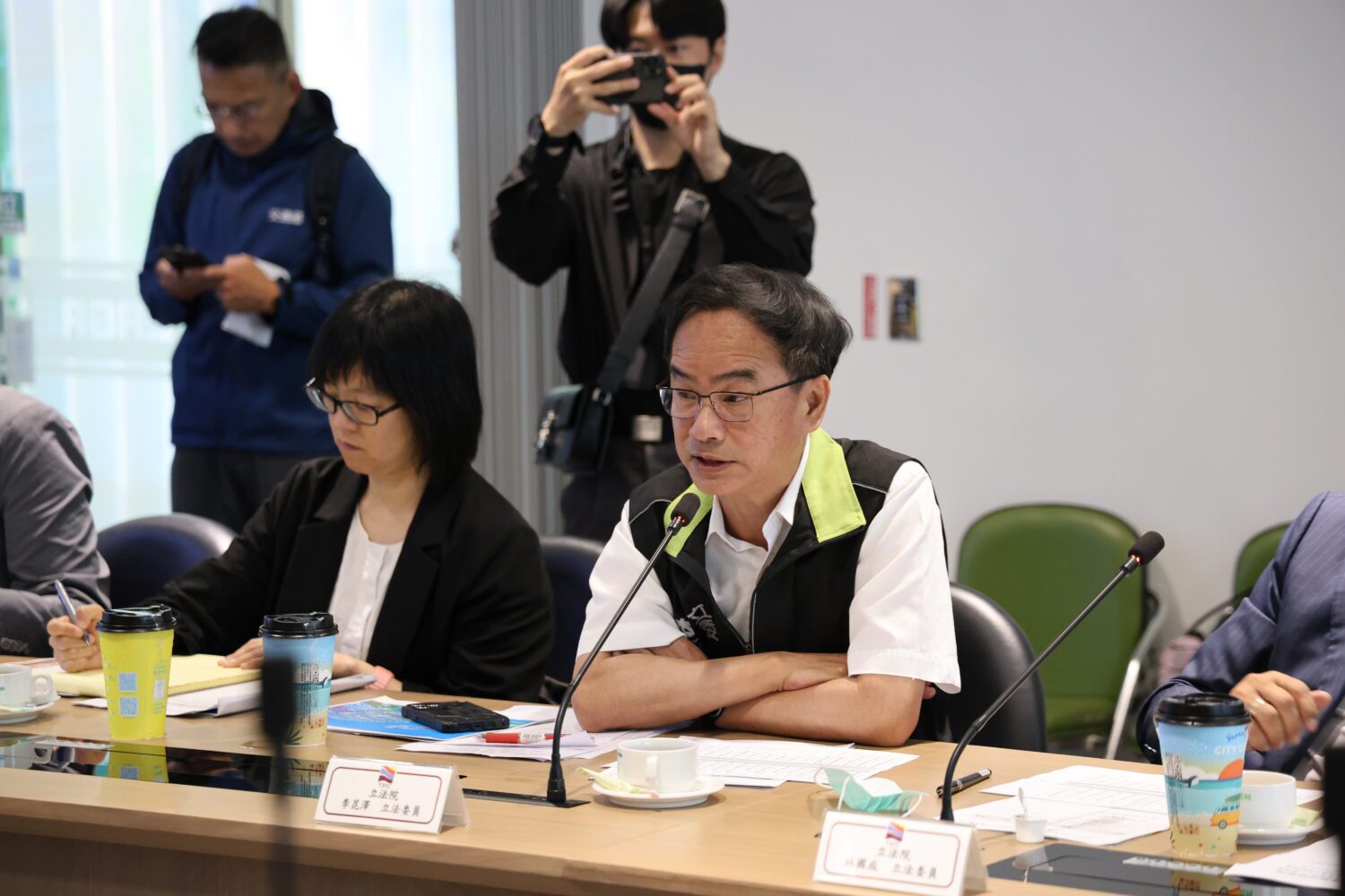 立委考察高雄港航運發展 李昆澤:應聚焦環境永續、營運效率及人力培訓三大重點 立委考察高雄港航運發展 李昆澤:應聚焦環境永續、營運效率及人力培訓三大重點