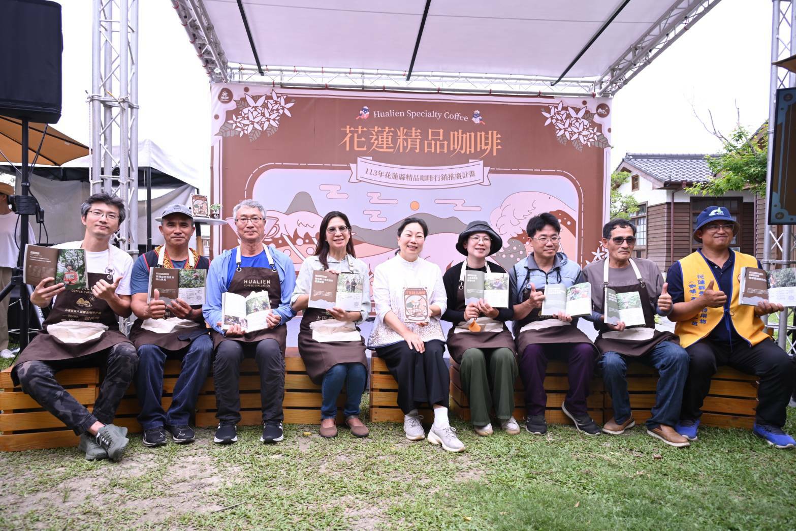 花蓮精品咖啡將軍府飄香 民眾近距離體驗咖啡的香氣與溫度 花蓮精品咖啡將軍府飄香 民眾近距離體驗咖啡的香氣與溫度