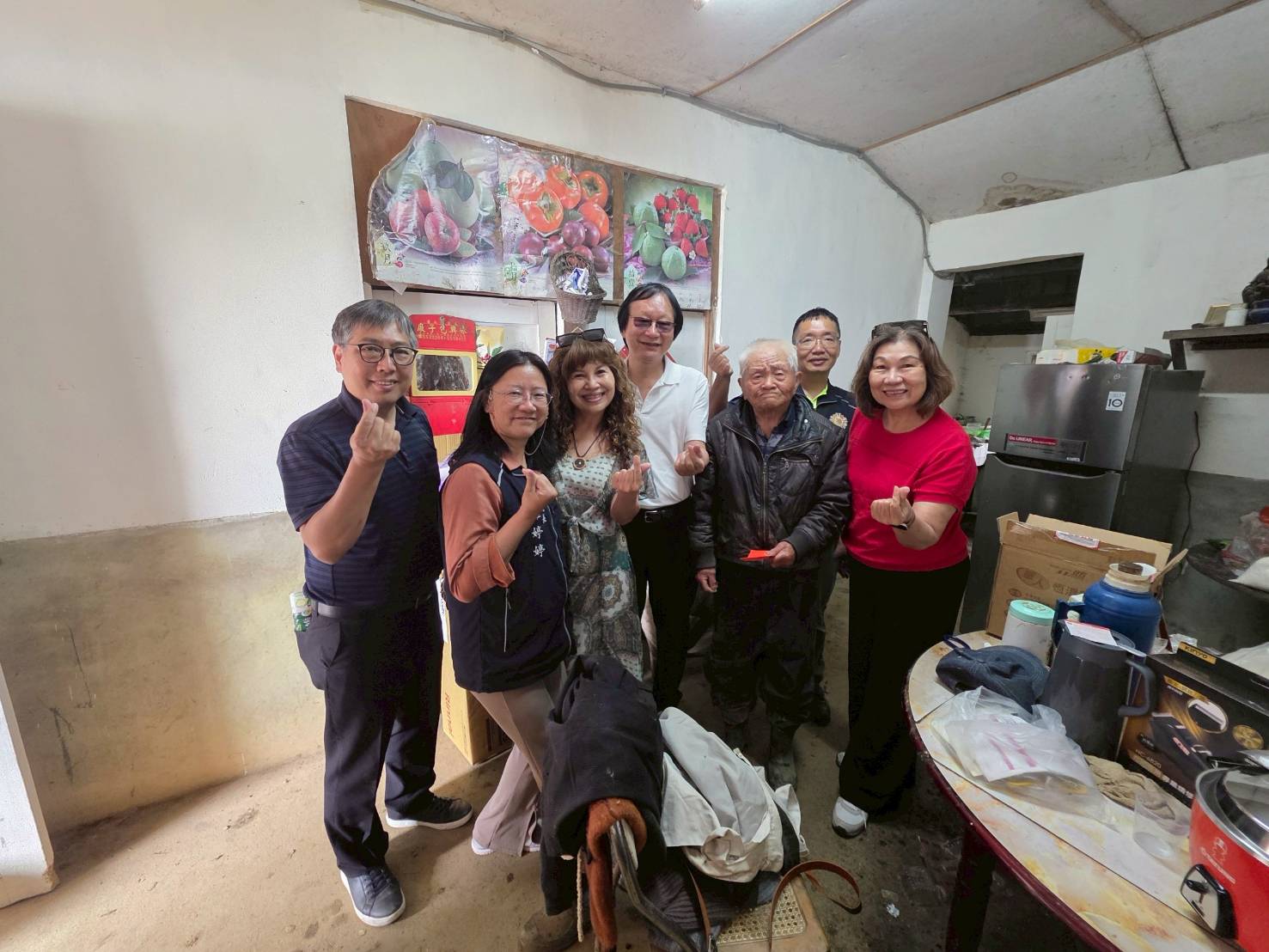 南投榮服處深入偏遠山區 送暖103歲獨居老榮民 南投榮服處深入偏遠山區 送暖103歲獨居老榮民