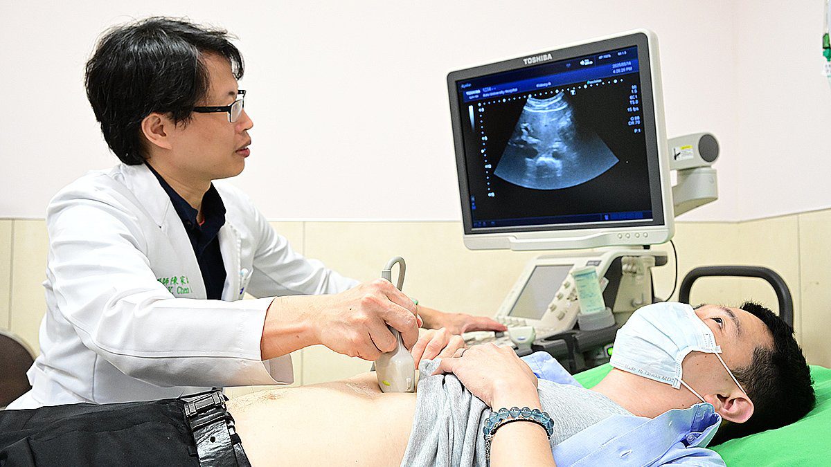 65歲婦人突吐血送醫 驚見B型肝炎肝硬化併發症 醫師籲高風險族群儘早篩檢 65歲婦人突吐血送醫 驚見B型肝炎肝硬化併發症 醫師籲高風險族群儘早篩檢