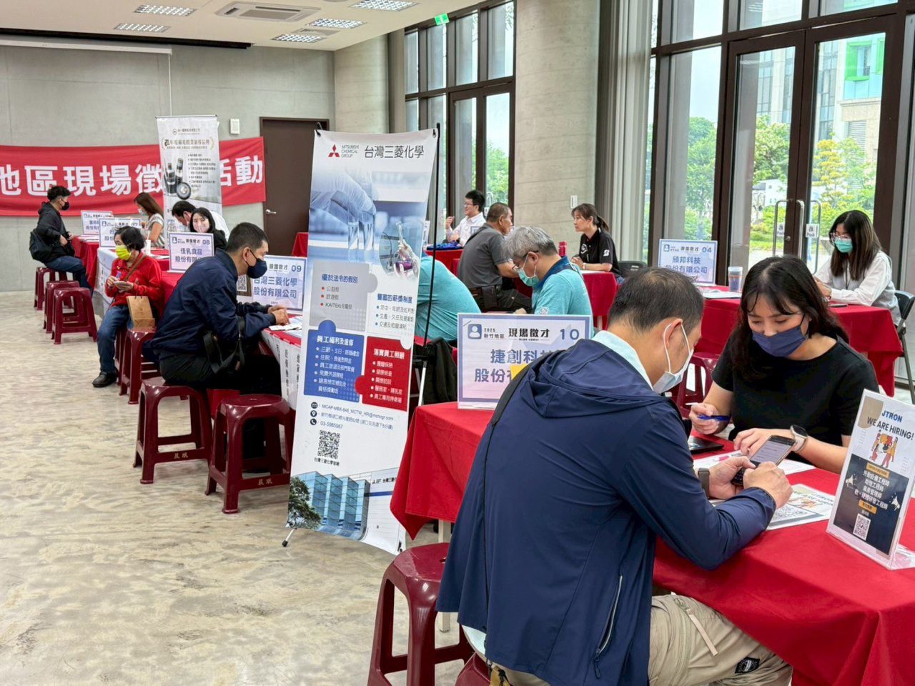 畢業季搶人才！桃園6/6起徵才活動陸續開跑 月薪上看8萬元