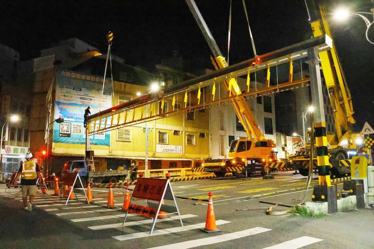 北興陸橋配合鐵高施工5/28及6/2至6/4夜間(21時至翌日6時) 全線封閉 北興陸橋配合鐵高施工5/28及6/2至6/4夜間(21時至翌日6時) 全線封閉