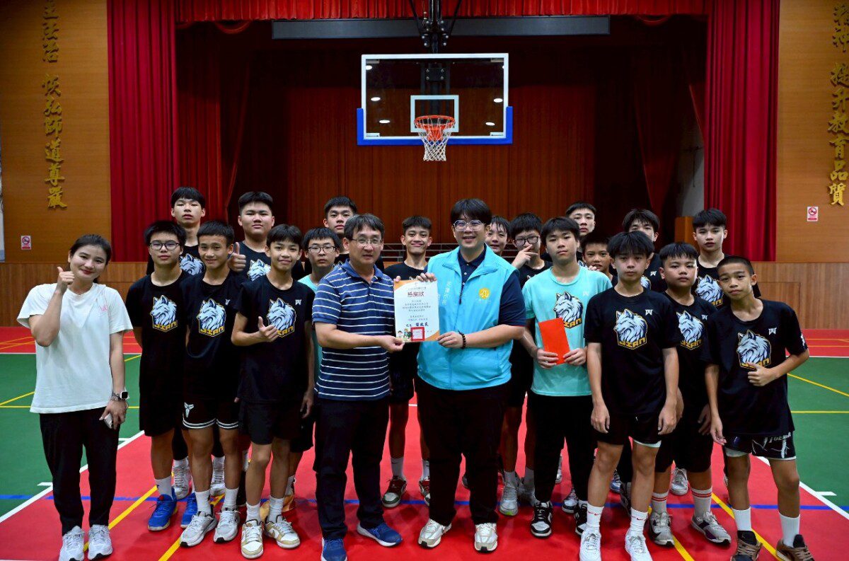 魏嘉彥市長轉贈企業贊助金 助吉安國中海外移訓 魏嘉彥市長轉贈企業贊助金 助吉安國中海外移訓