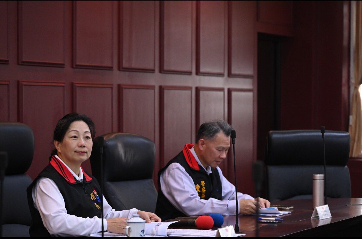 縣長徐榛蔚重視人行道改善會報強化通學與行人通行安全 縣長徐榛蔚重視人行道改善會報強化通學與行人通行安全