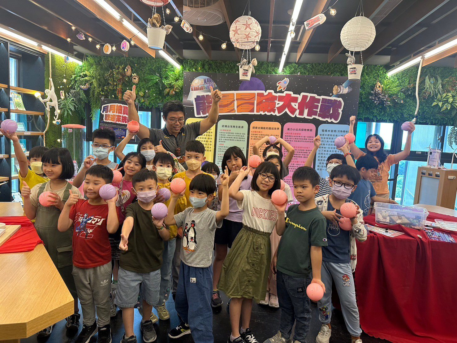 桃市圖大竹分館《星際探索之旅》展覽6/1登場 闖關換代幣抽好禮 桃市圖大竹分館《星際探索之旅》展覽6/1登場 闖關換代幣抽好禮