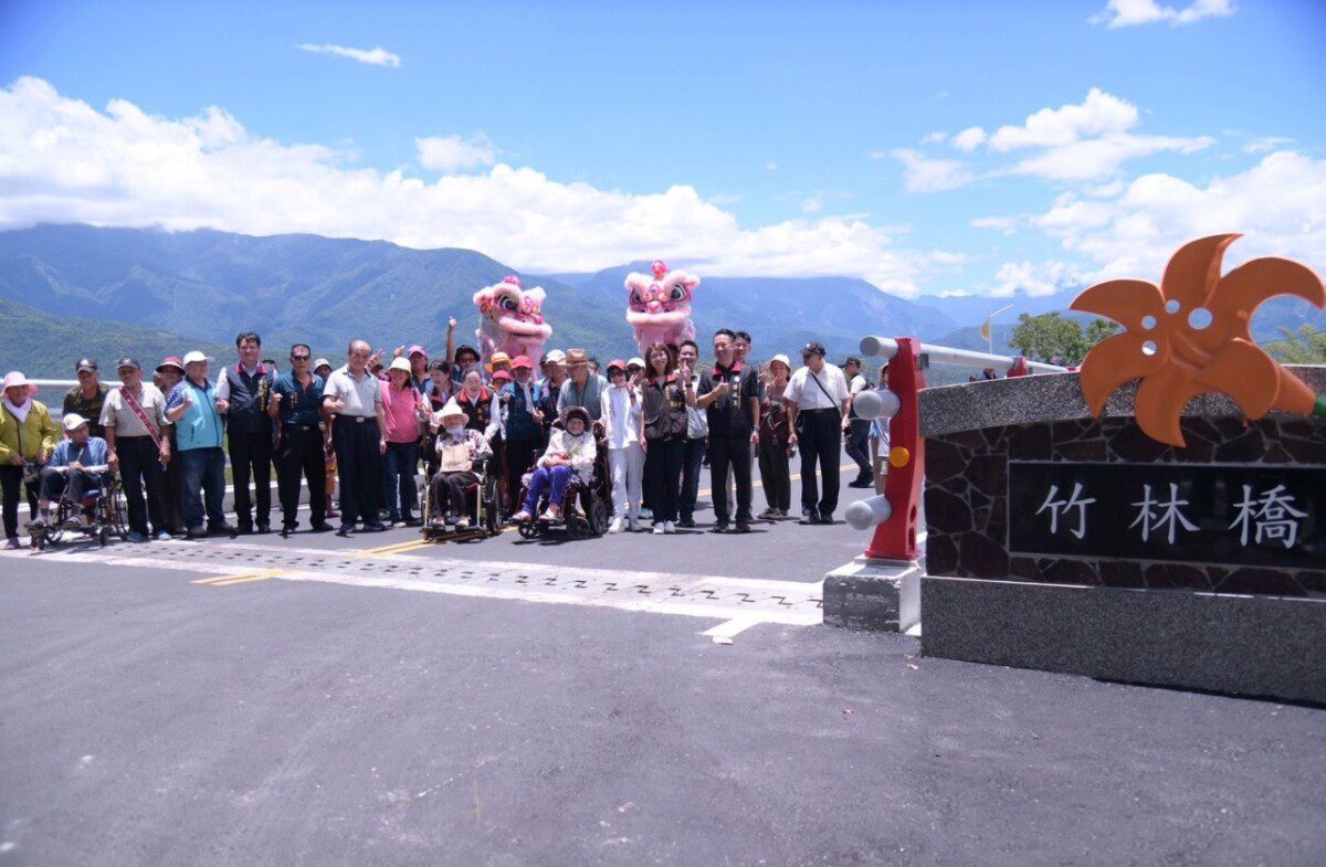 花蓮縣長徐榛蔚全面推動道路橋梁建設完善交通路網 守護鄉親用路安全 花蓮縣長徐榛蔚全面推動道路橋梁建設完善交通路網 守護鄉親用路安全