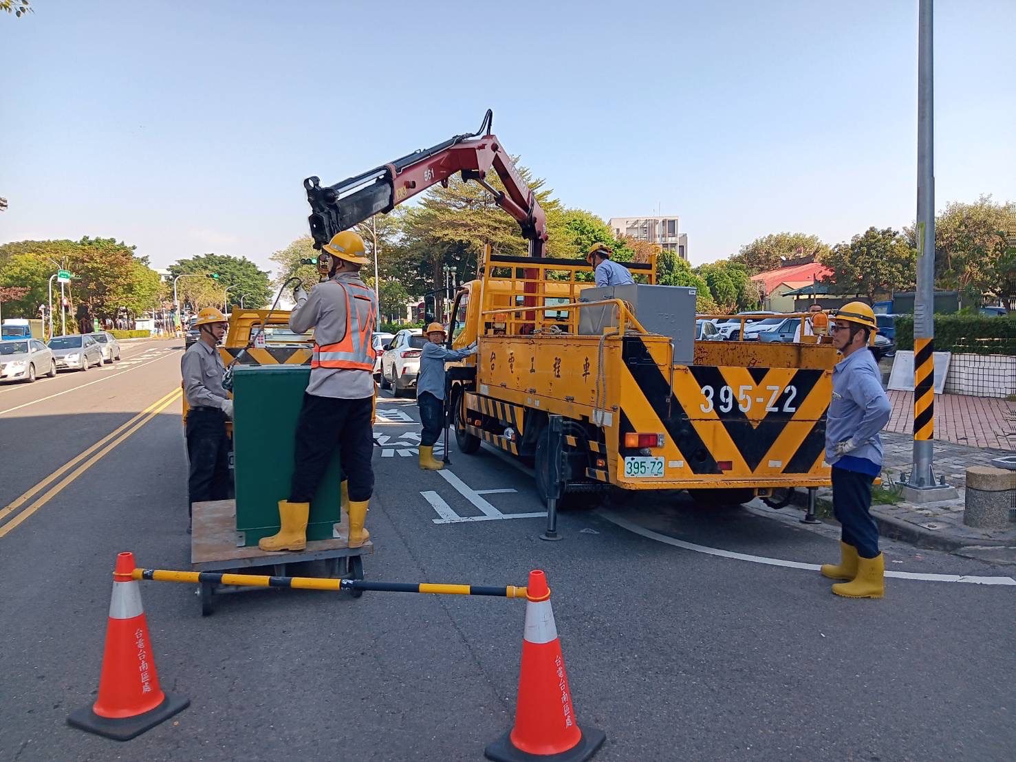 台電台南區處端午前強化巡檢設備 加強供電穩定性 台電台南區處端午前強化巡檢設備 加強供電穩定性